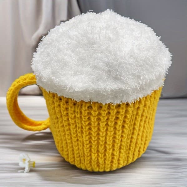 Ölsejdel Mössa Stretchig Vinterstickad Mössa Lekfull Humledesign Yellow