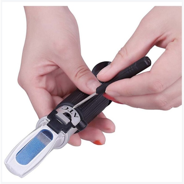 Brix Meter 0-90% Brix Handheld Refractometer Home Brewing Brix Sugar Content Meter ATC Temperature