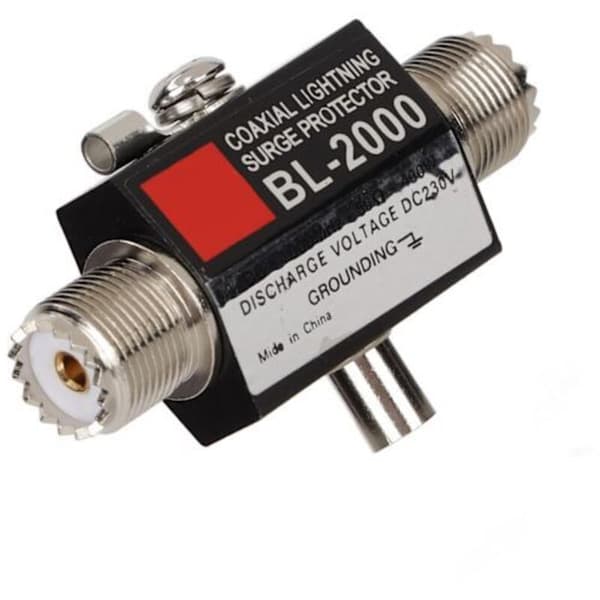 Coaxial protection for radio frequency communication systems, characterized by high-frequency performance and broadband coaxial surge protection