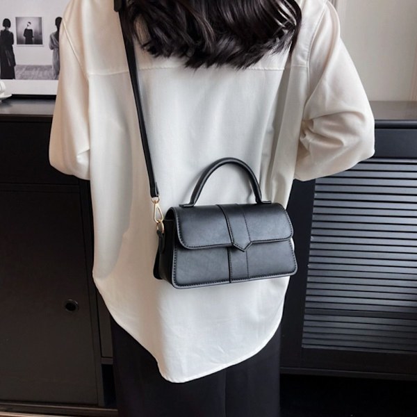 Olkalaukku Messenger Bag MUSTA black