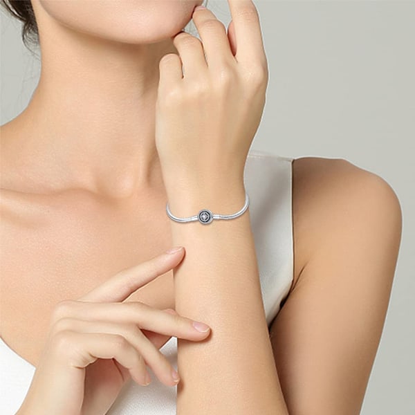 AVEKI 925 Sterling Silver Ormkedjearmband Fullt Kompatibelt med Pandora Berlocker, Sött Kloarmband med Blankt Runt Spänne Berlock Transparent CZ