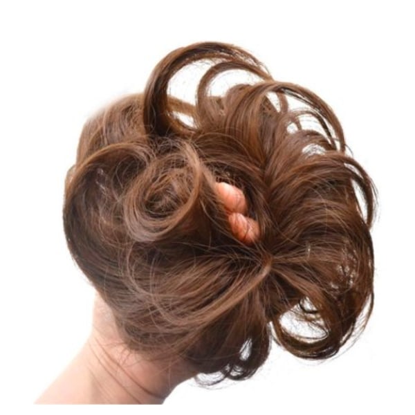 Nauha hiustenpidennyksillä / donitsiperuukin muotoinen H