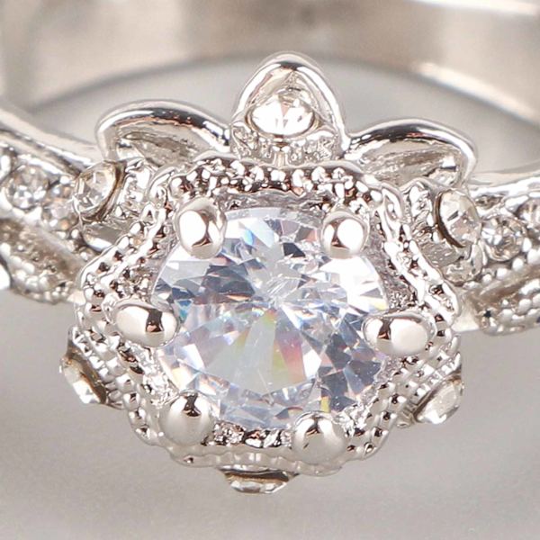 Exklusiv Ihålig Ring Elegant Kluster Ring Förlovnings- Bröllops Smycken Tillbehör Stackbara Ringar Smycken för Kvinnor