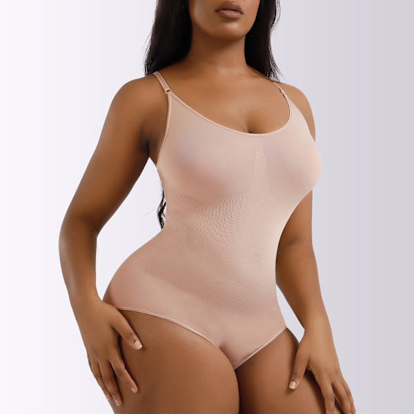 Jumpsuit for kvinner med formet tights og justerbare stropper skin XL