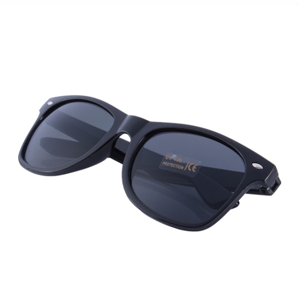 Retro Wayfarer Solbriller Sort Sort Glas + Senil Snøre Sort