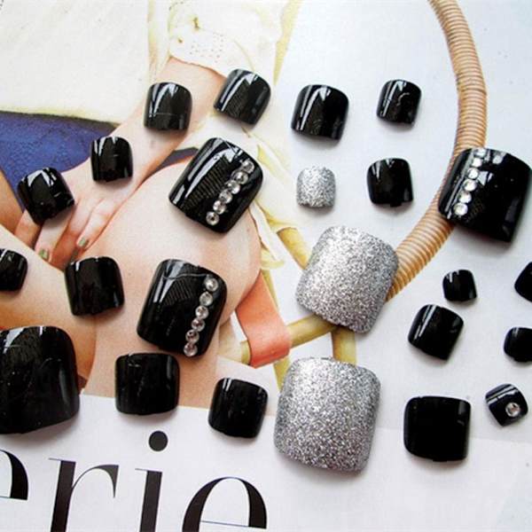 24 stk. Ren Sort Glitter Rhinestone Dekoration Kunstige Falske Tånegl Kunst Tip & Lim