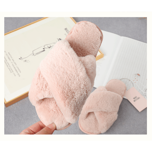 Plushtofflor för kvinnor
