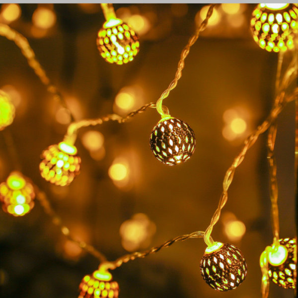 Christmas bursdag og ferie dekorasjoner streng Led farget lampe smijern marokkansk ball belysning Warm White 3M20led Battery