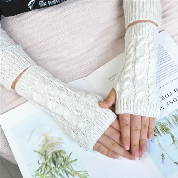 Half finger fried dough twist knitting gloves