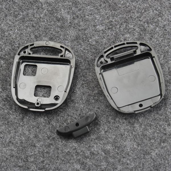 Sopii Toyota Camrylle, Pradolle, Lexukselle, Lexukselle ja muille ajoneuvoille. Kaukosäätimen avainkotelon avaaminen ei ole tarpeen 3 keys for non-standard models