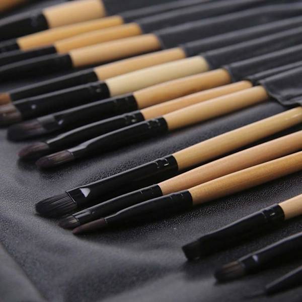 24 stk. Professionelle bambus makeupbørster i etui