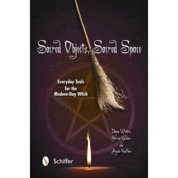 Sacred objects, sacred space - everyday tools for 9780764342912