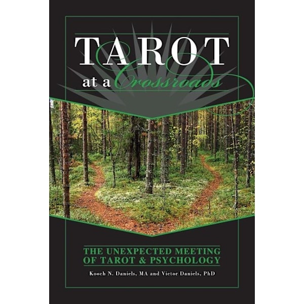 Tarot at a Crossroads 9780764351860