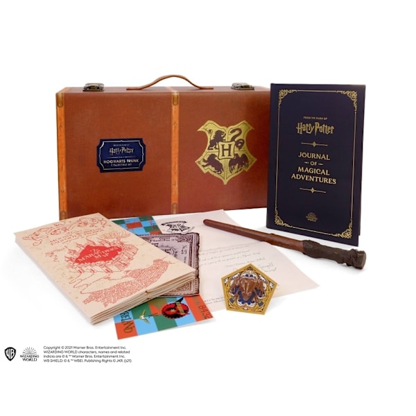 Harry Potter: Hogwarts Trunk Collectible Set 9780762474738