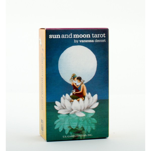 Sun and Moon Tarot 9781572816596