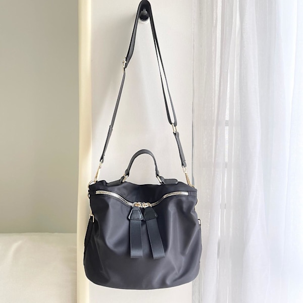 Kvinnors casual nylon handväska vattentät rese shopping axelväska utsökt present till damer födelsedag（kamouflage）