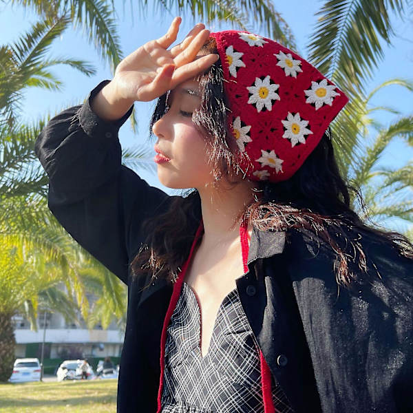 Nyhet Kvinnor Triangel Bandanas Turban Virkad Hårband Med Seriefigur Mönster（Beige）