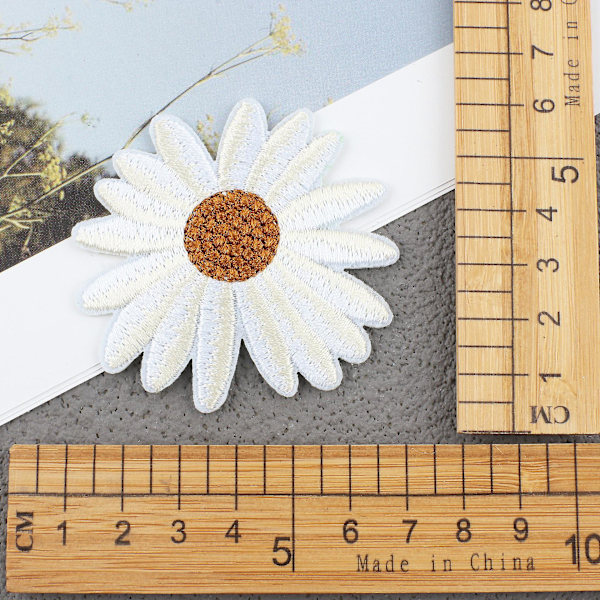 Dww-39 stykker Daisy Flower Butterfly broderet stryge-på patch, broderi sy-på badge, sy stryge-på patches badge applikation, klistermærke reparation