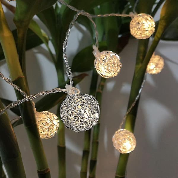 10led paristokotelon lankapallovalosarja (1,5 m, hopea)