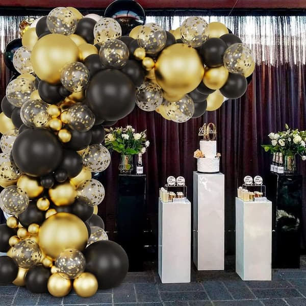 Sort og guld ballonbue sæt - 121 stk til festdekoration