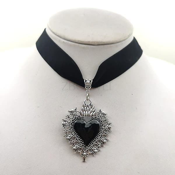 Stor Hellig Hjerte Halskæde, Flammende Hellig Hjerte, Religiøse Smykker, Kærlighed til Gud Hellig Hjerte Halskæde, Goth Hjerte Fløjl Choker