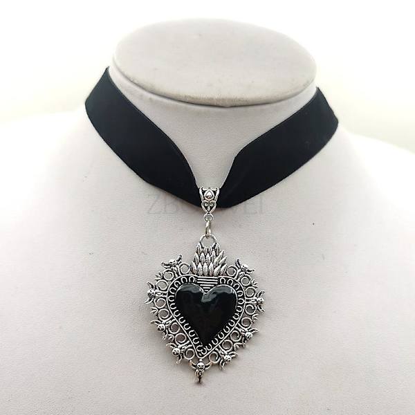 Stort hellig hjerte halskjede, flammende hellig hjerte, religiøst smykke, kjærlighet til Gud hellig hjerte halskjede, gotisk hjerte fløyel choker