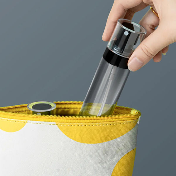 Sprayflaskor, Transparenta Tomma Fina Dimma Plast Mini Reseflaska Set Små Påfyllningsbara Vätskebehållare (Genomskinlig Svart, 80ml)