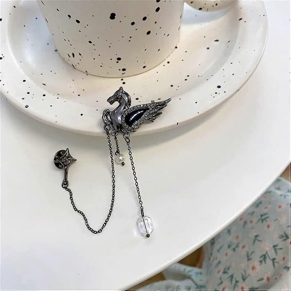 Pegasus Pegasus Strass Kristall Hänge Brosch För Kvinnor I Mörk Silver --