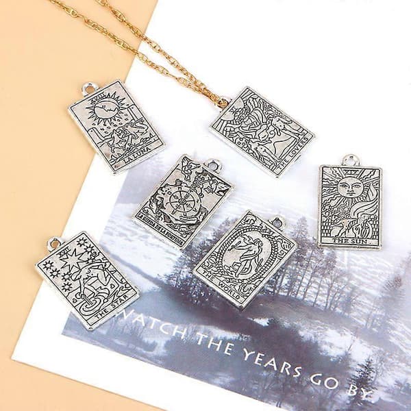 1 st Tarot Hänge DIY Häxa Spådom Måne Sol Berlocker Armband Halsband Smycken (E)