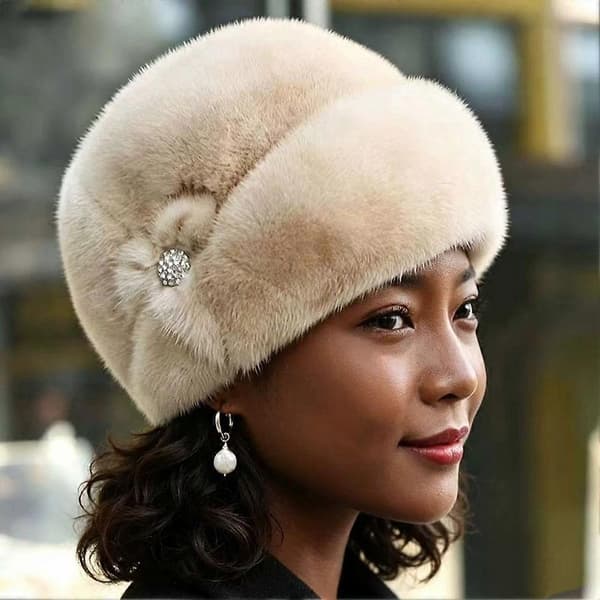 Varm hat i imiteret pels, klassiske farver, vintervarme, præcis pasform, elegant design, blød Gray