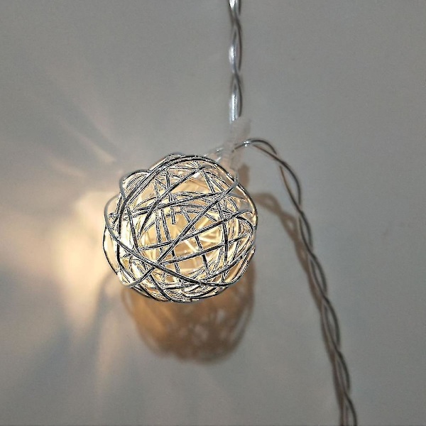 10-LED batteridriven ljusslinga med bollformade lampor (1,5 m, silver)