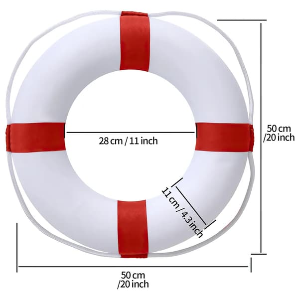 Solid skumring med svømmebassin