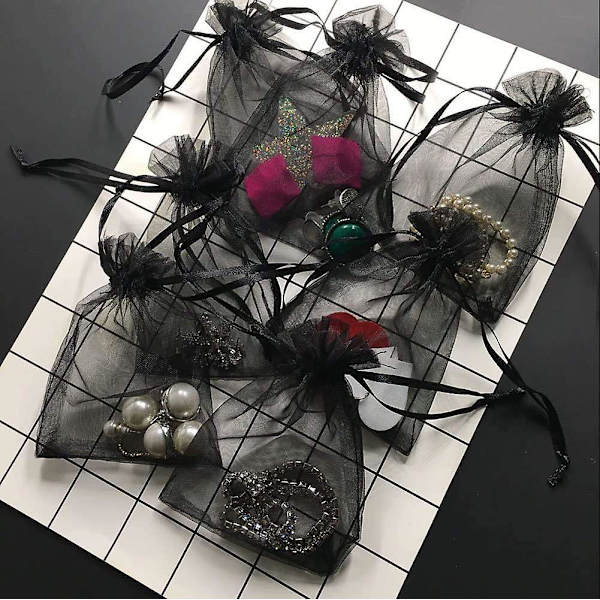 100 st 5x7 tum svart organza väska med dragsko för bröllopsfest gynnpåse