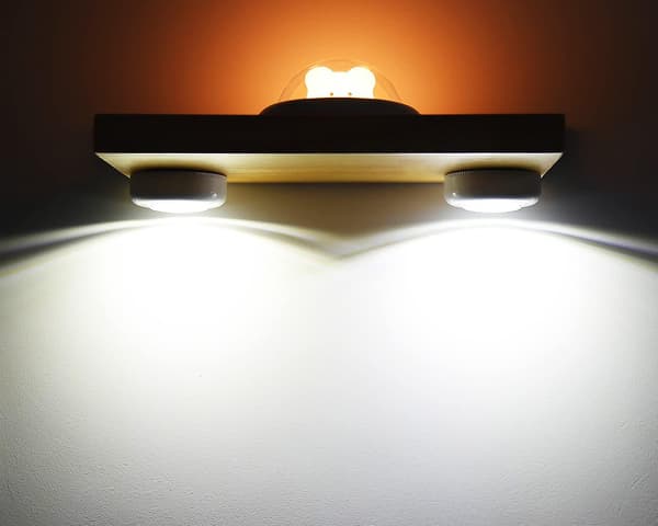 Tap Light Push Lights, 6 Pack Pienet Langattomat Kosketusvalot LED Puck Lights Lahja