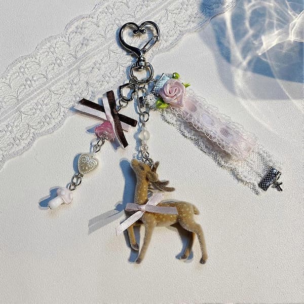 Nyckelring med hjort i spets, söt väskberlock, present, silverlegering, plast, 12 cm B