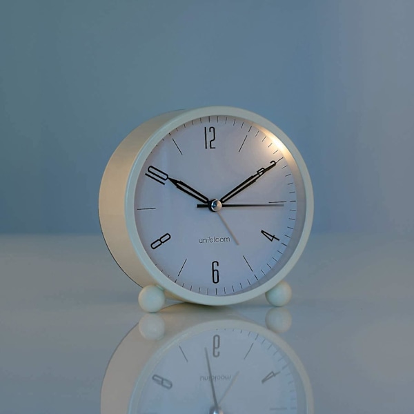 Tyst väckarklocka - Analog väckarklocka utan tickande med varmt ljus - Minimalistisk rund