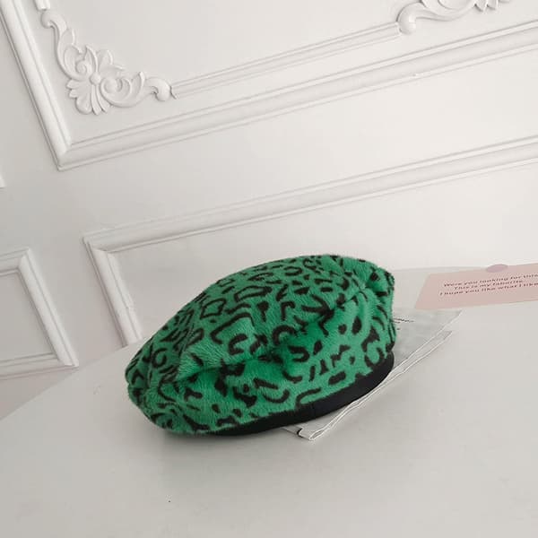 Baret til kvinder Leopard Print Flat Top Hat Efterår Vinter Zebra Mønster Plys Baret Hæklet Hue Baret Slouchy Maler Cap（One Size，Zebra Mønster）