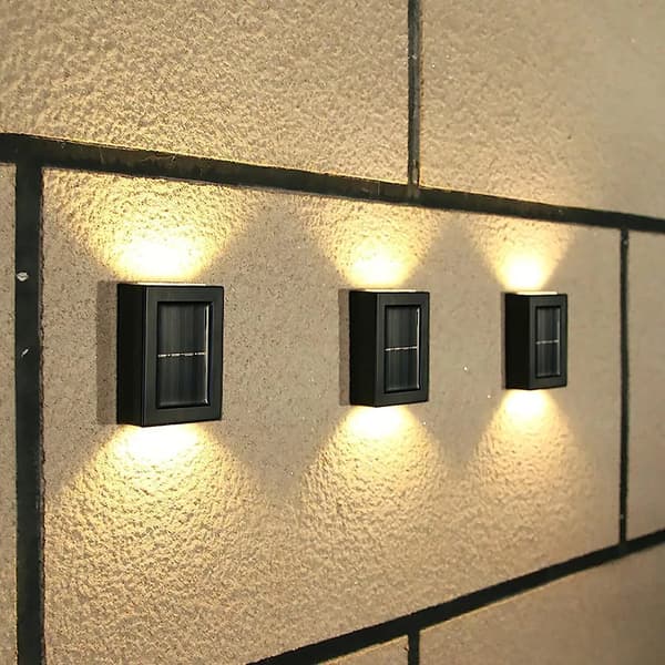Hagebelysning 4 stk solcelle LED vegglampe, solcelle hage vegglamper, IP65, LED permanent integrert