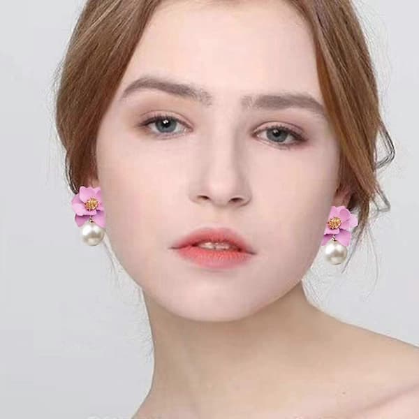 2 Par Chic Boho Matta Blomma Statement Örhängen Set med Guld Blomma Knopp för Kvinnor Syster Mamma Älskare och Vänner
