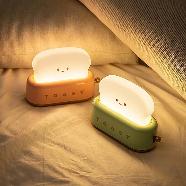 Bake Bread nattlys. Smile Bread Toast nattlys. Oppladbar Usb