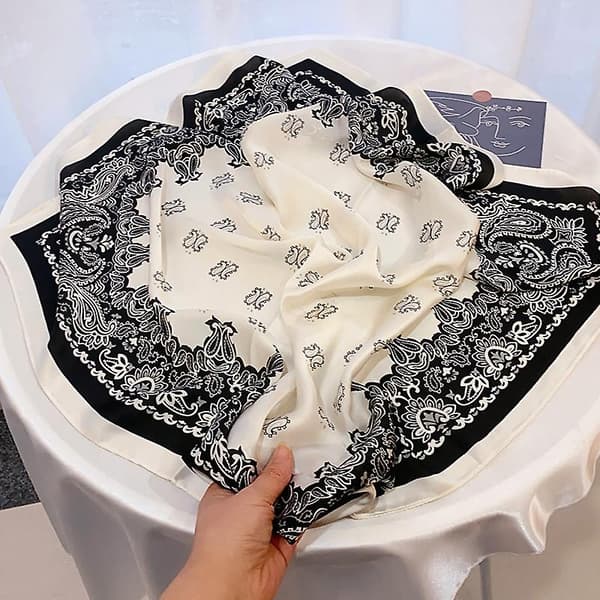 Silkeskjerf for kvinner, imitasjonssilke profesjonelt skjerf 27,6''*27,6''