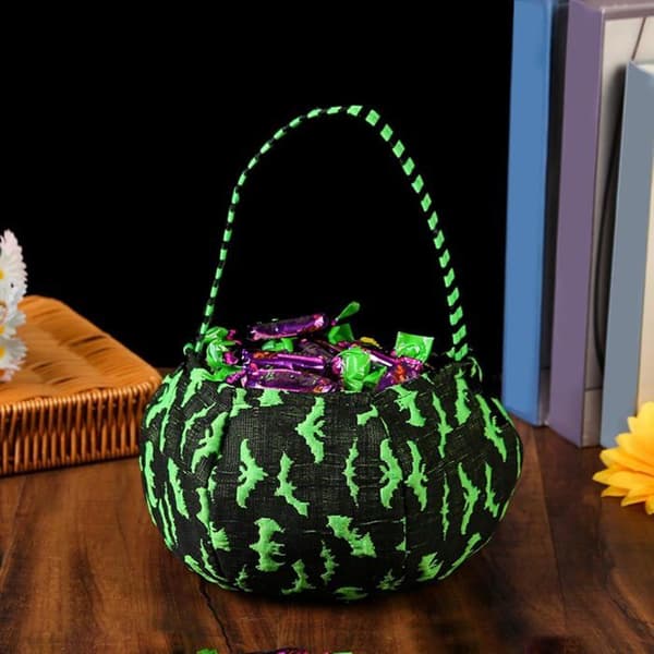 1 stk. dekorativ spand til Halloween – Guld slikpose til Halloween-tricks, perfekt som slikpose til Halloween. hvid XXS