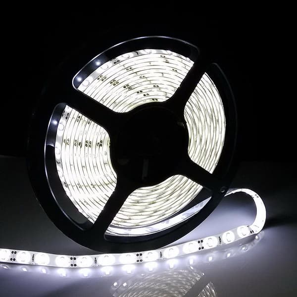 LED-lyslenke 12V 5M SMD 5630 300LED Fleksibel Varm Kald Hvit Stripelys Salg