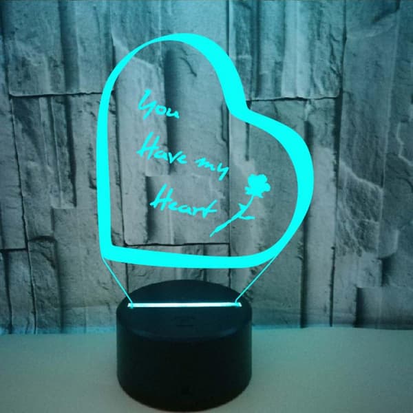 3D Sinulla on sydämeni -illuusiolamppu, 16 väriä