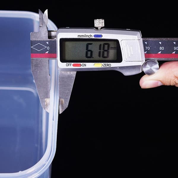 Plastbehållare för mat med lock, mikrovågsugn (300 ml)