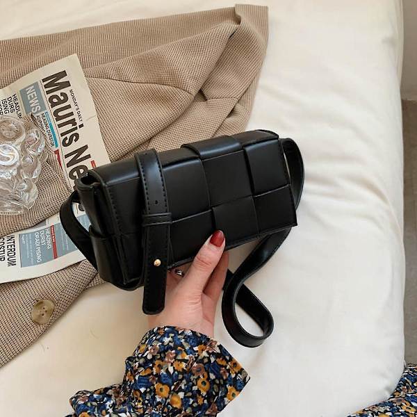 SDIGV Sort Flettet taske lille taske mode all-match bryst taske kvinde sommer messenger talje taske trendy ins mode kvinders taske(A)