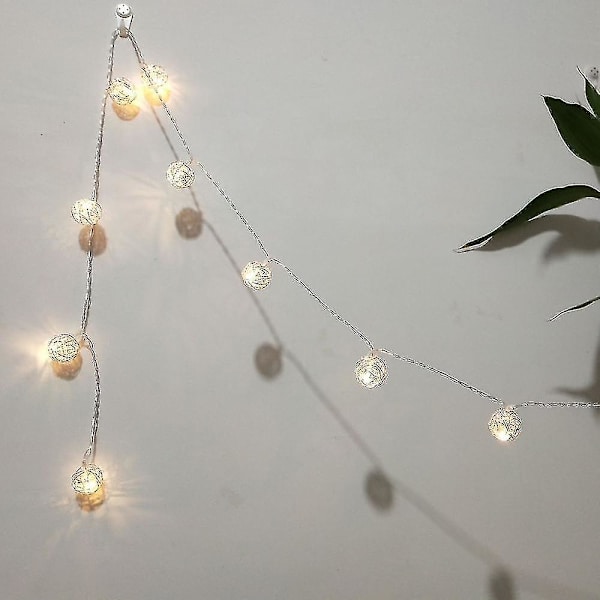 10-LED batteridriven ljusslinga med bollformade lampor (1,5 m, silver)