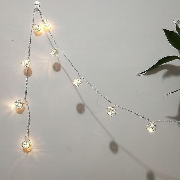 10led paristokotelon lankapallovalosarja (1,5 m, hopea)