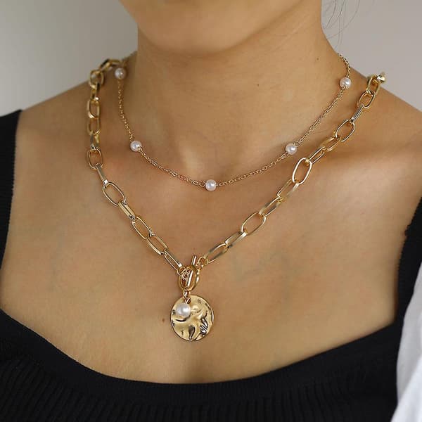 2 stk/sett Bohemian Ladies Multi-layer Temperament Sexy Gentle Pearl Folded Disc Design Sense Bead Chain Halskjede