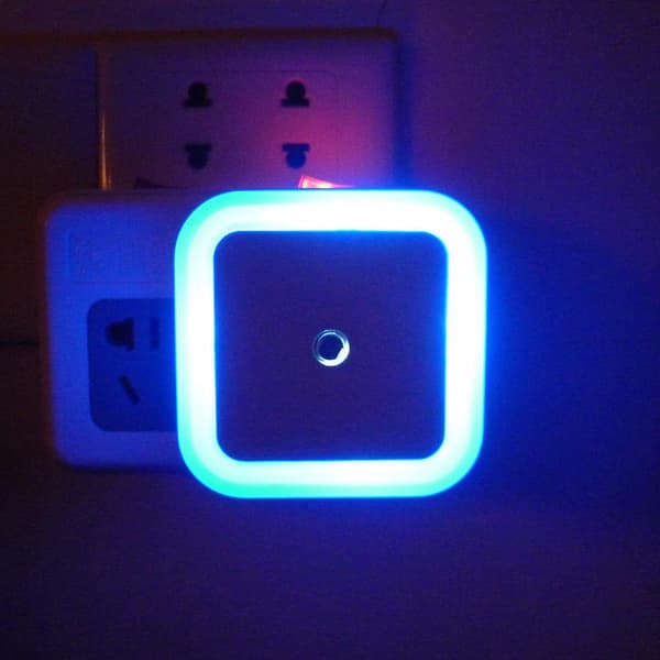 2-pack LED-nattlampor, stickkontakt med ljus